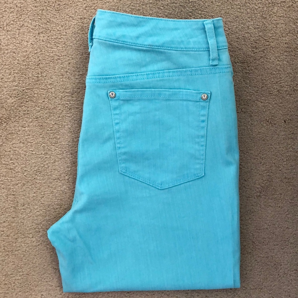Banolino Mandie Light Blue Capris Size 8